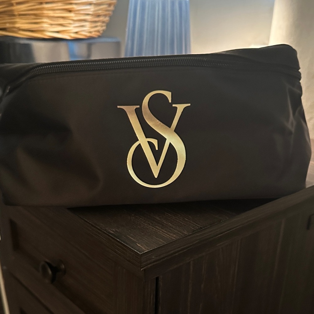 BN Victoria's Secret Black Toiletry/makeup Bag